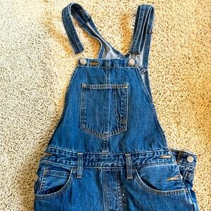 Levis women’s overalls! Like new!
